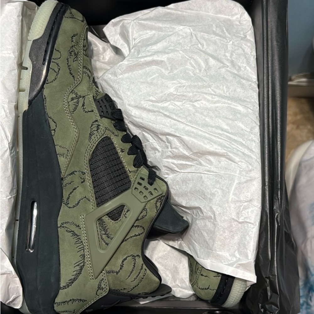 Jordan 4 IV Kaws friends and family Oliver Clear Black Size 14 Tried on but New